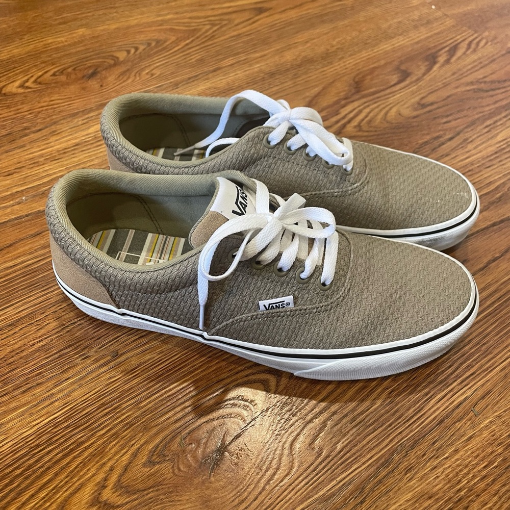 New vans | men’s 8.5